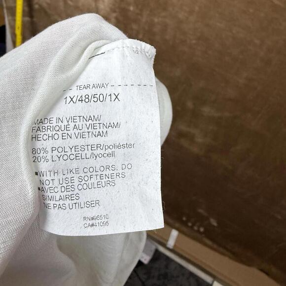 Under Armour Project Rock White V-Neck Twist Front Top Women’s 1X Loose Fit Gym - Picture 8 of 10